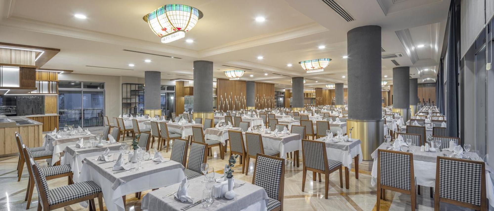 Melas Hotel